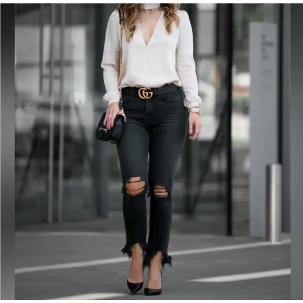 L'AGENCE High Line Skinny Crop Black Distressed Knee Jeans - Picture 3 of 6